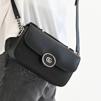 A賞-GUCCI 古馳Petite GG 金屬雙G LOGO壓扣翻蓋手提兩用包(黑)